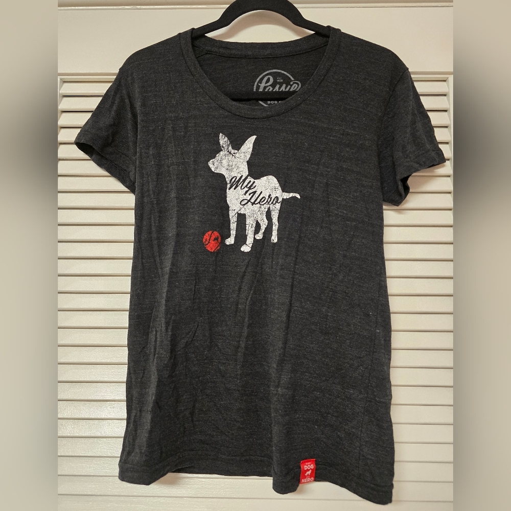 Lassie - Every Dog Is A Hero Graphic Lightweight Top